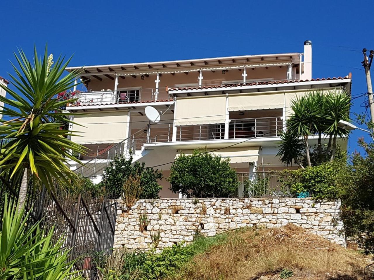 ★ Meniko'S House ★ Cozy Nest Appartement Himare Buitenkant foto