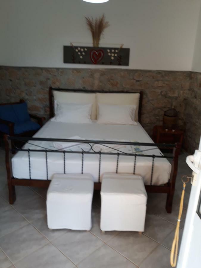 ★ Meniko'S House ★ Cozy Nest Appartement Himare Buitenkant foto